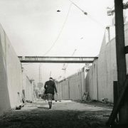 De bouw van nieuwe zeesluizen Farmsum 1957_collectie voormalige gemeente delfzijl